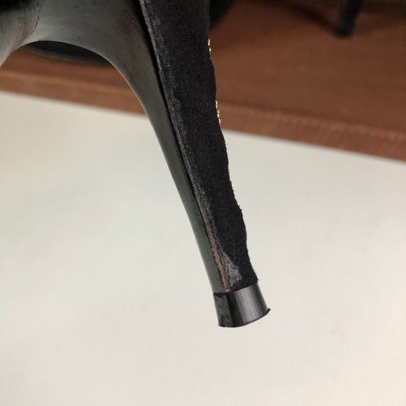 Stuart Weitzman Vintage Black Bow Heel Gold Pumps - Picture 10 of 15